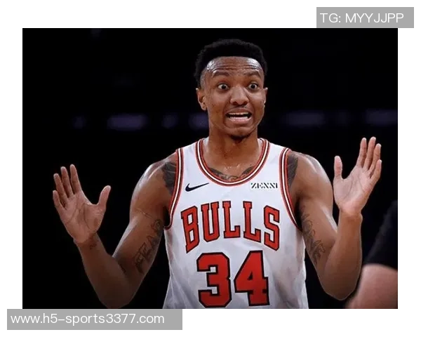 名嘴比尔西蒙斯点评黄蜂队打法有趣期待引入强力内线球员 名嘴比尔西蒙斯点评黄蜂队打法有趣期待引入强力内线球员